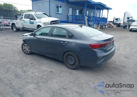 2021 Kia Forte Fe z USA, uszkodzony, nr VIN 3KPF24ADXME314782
